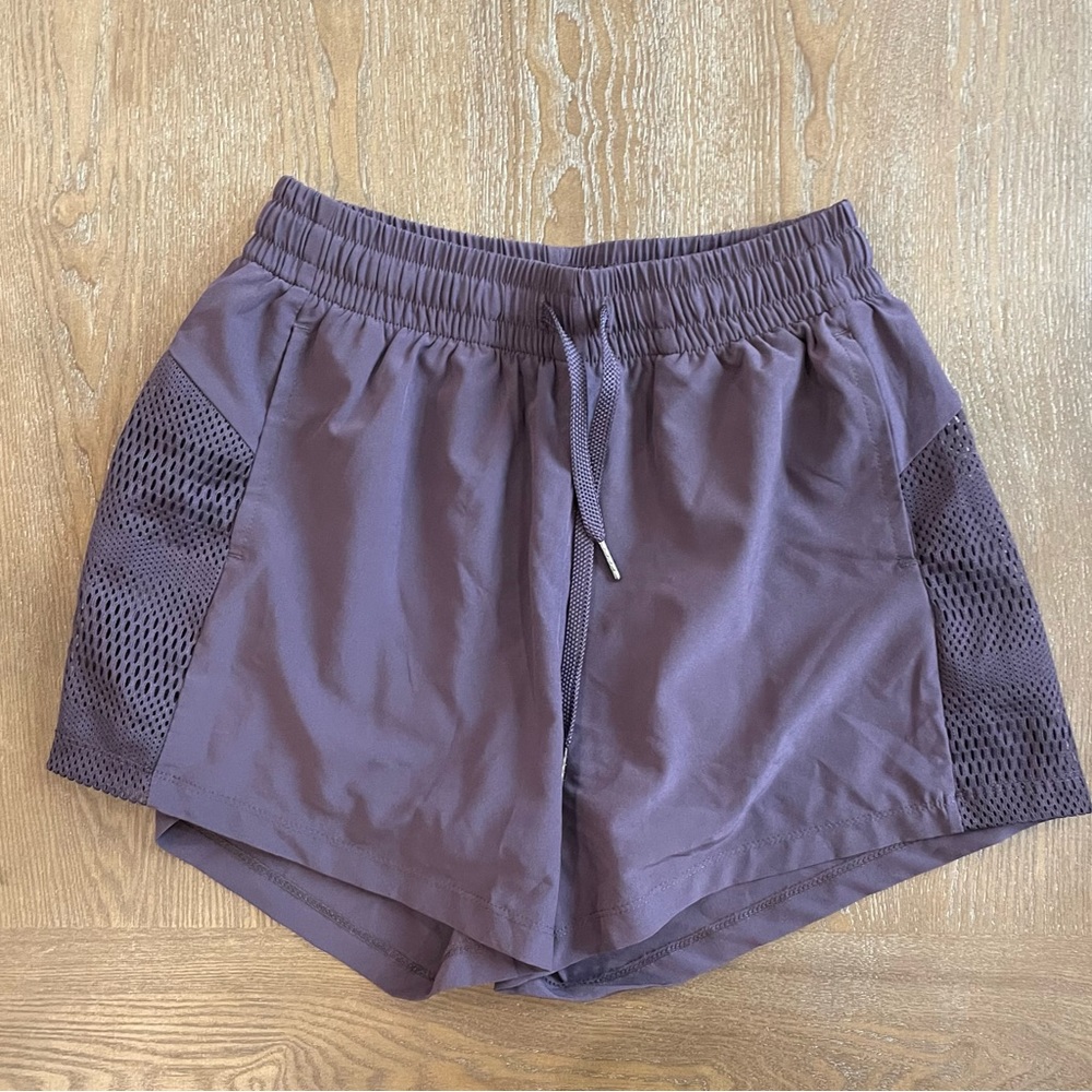 Mesh HALARA athletic shorts with built in spandex
